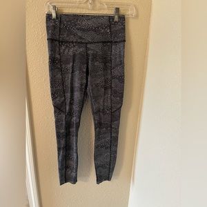 EUC Lululemon 23” Fast & Free Tight, Size 6